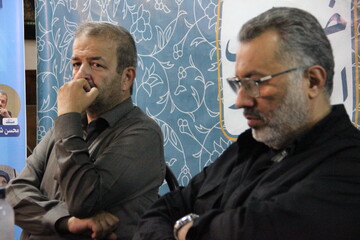 ادبیات اردوگاهی، ادبیات تعلیمی،تربیتی و حماسی است