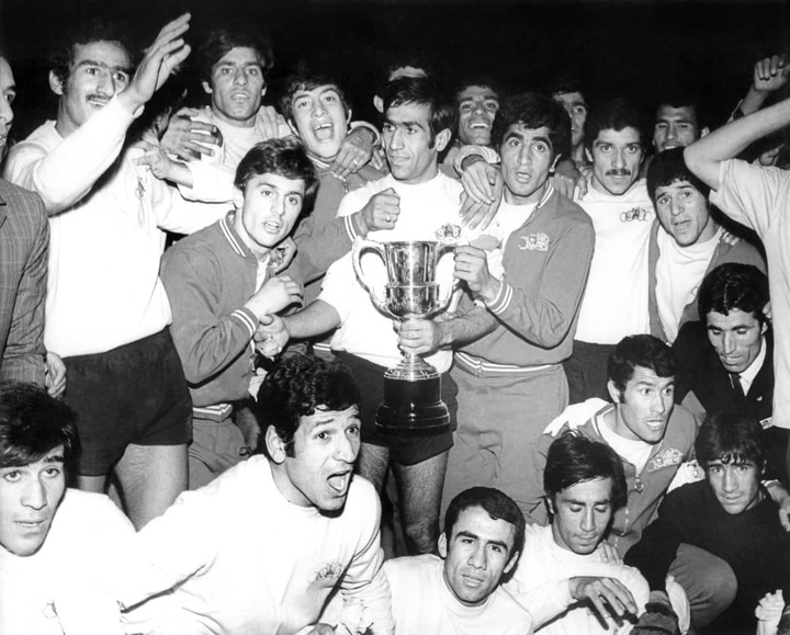 ۸۰ سال قهرمانی در کلوپ آبی