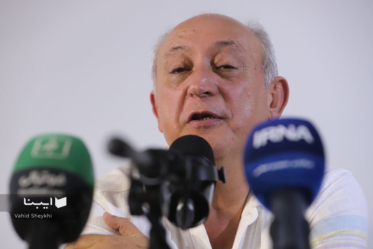 ۸۰ سال قهرمانی در کلوپ آبی