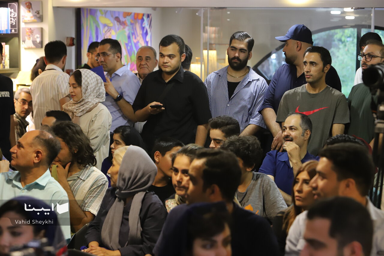 ۸۰ سال قهرمانی در کلوپ آبی