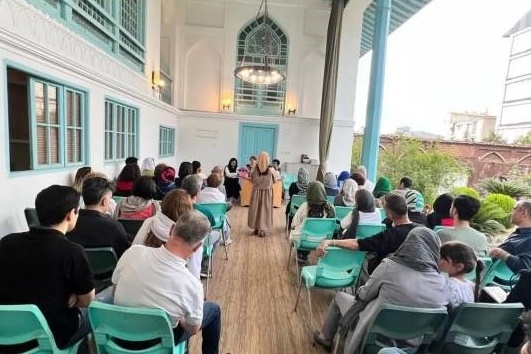 نشست نقد کتاب «کار رمان» در خانه فرهنگ گیلان برگزار شد