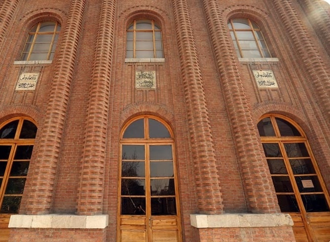 روایت یک انتظار طولانی؛ ساختمان تاریخی کتابخانه ملی احیا میشود؟