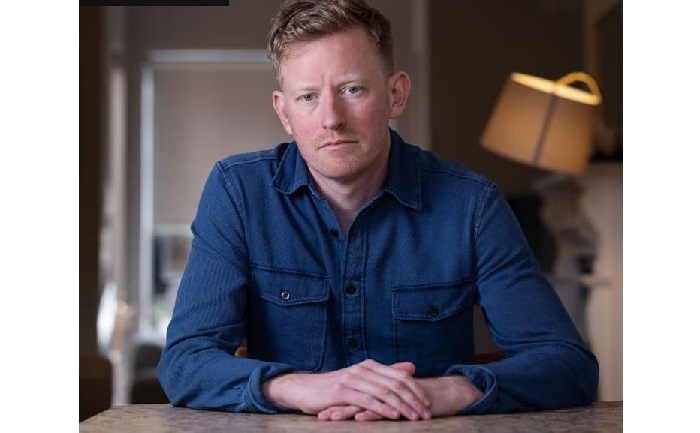 صرف‌نظر از آشفتگی جهان، باید به باور خودم وفادار بمانم