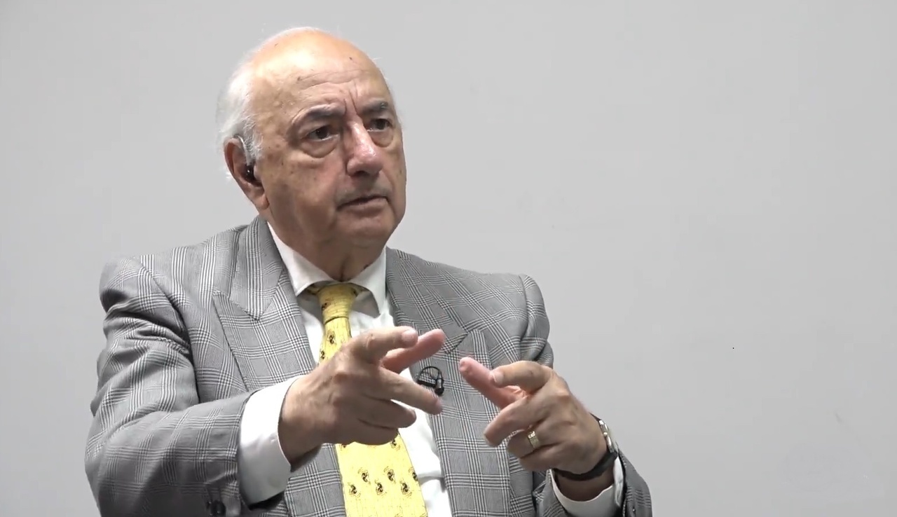 مورخ‌ها به تحلیلِ انگیزه‌ها نمی‌پردازند