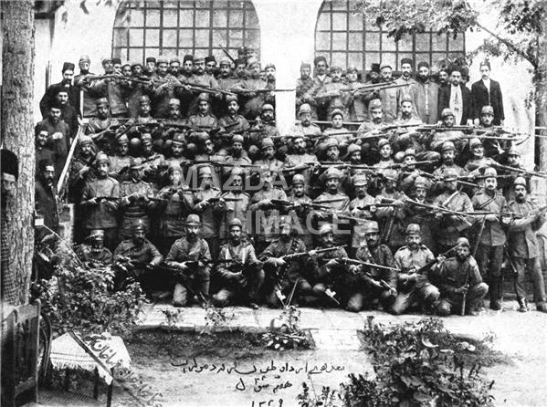 رهایی از خودکامگی