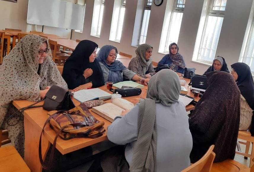 از پاتوق کتاب در سبزوار تا جلسه تفسیر غزلیات حافظ در بیدخت