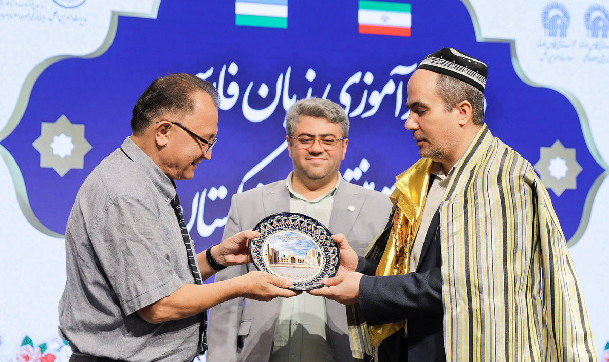 دوره بازآموزی زبان فارسی اساتید دانشگاههای ازبکستان آغاز شد