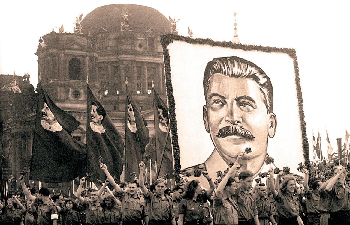 ماتریالیسم تاریخی زیر درفش استالین