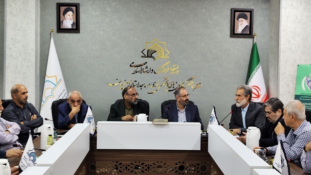 انجمن قلم ایران، تشکلی فراگیر برای پیروان همه ادیان/ اصفهان شهر مردمان عاقل و مدبر است