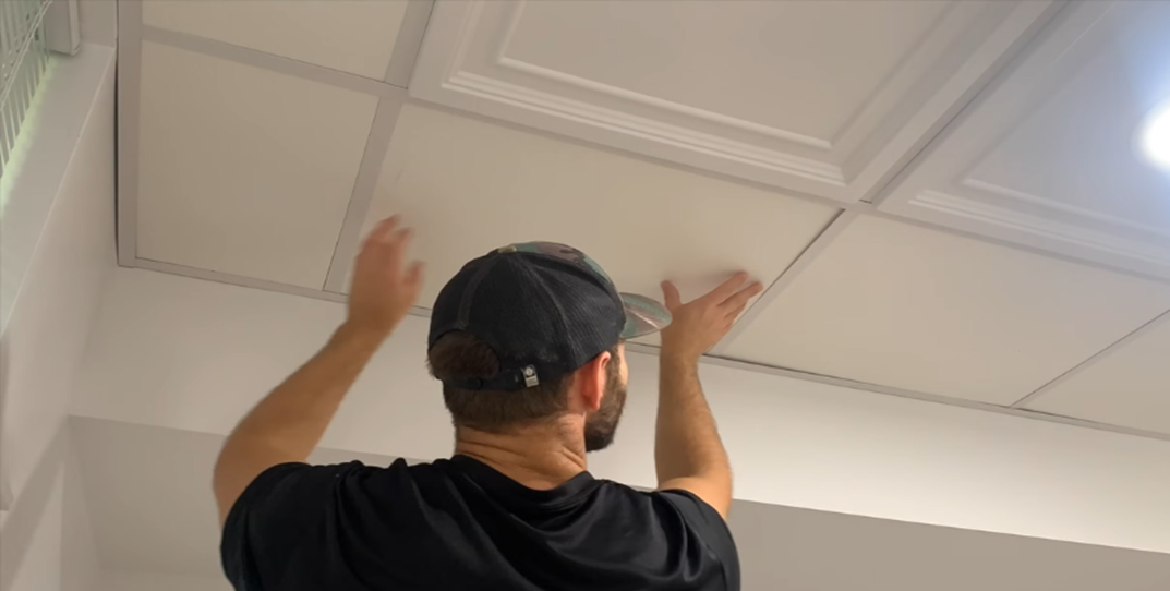 راهنمای جامع اجرای سقف با سپری و سرامیک پرسلان در پروژه های مدرن