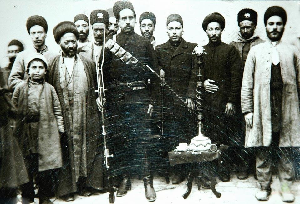 ستارخان و یارانش