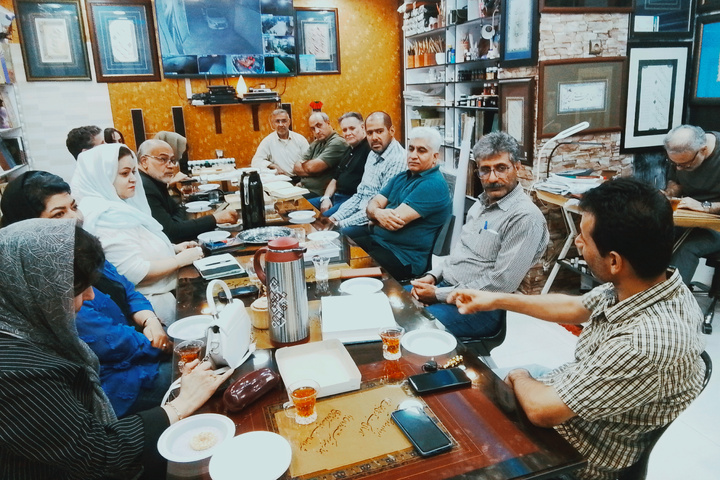 حافظ شیرازی حلقه وصل خوشنویسان بندری است/ دوشنبه شب‌ها؛ وقف ادبیات