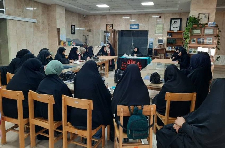 رویش بینش در سایه کتاب‌خوانی و گفت‌وگو