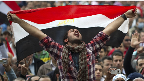 فراتر از کلیشه‌های انقلاب