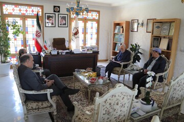 مفاخر ملی مانند ابن‌سینا جایگاه جهانی ایران را تقویت می‌کنند