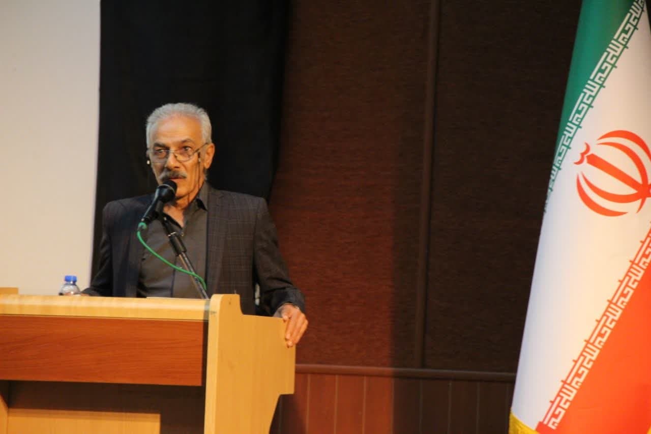 «سیامک موسوی اسدزاده»؛ نماد فرهنگ لرستان/ ضرورت تاسیس خانه هنرمندان