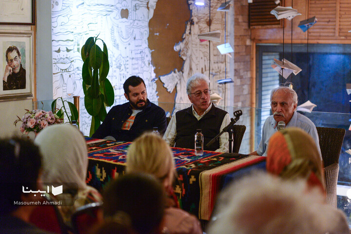 رونمایی کتاب درباره سینما با علیرضا خمسه