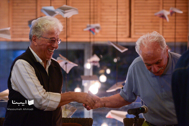 رونمایی کتاب درباره سینما با علیرضا خمسه