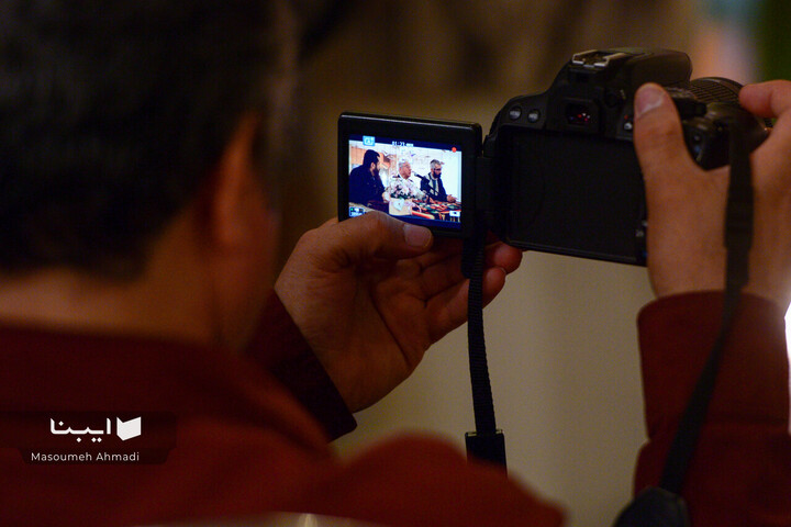 رونمایی کتاب درباره سینما با علیرضا خمسه