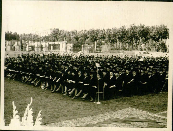 مراسم فارغ‌التحصیلی دانشجویان دانشگاه تهران در سال تحصیلی 46-45