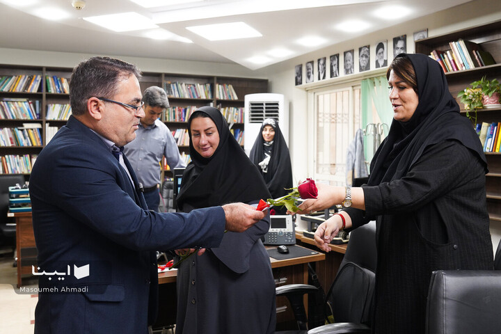 حضور مدیر‌عامل خانه کتاب به مناسبت روز خبرنگار در ایبنا