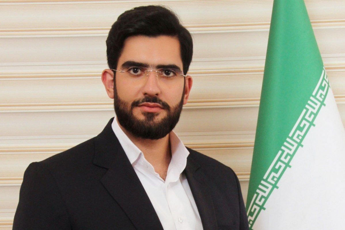 کتابخانه مرکزی جاجرم در انتظار سالن مطالعه استاندارد/«کولهکتاب» پلی موقت میان روستاها و کتابخوانان