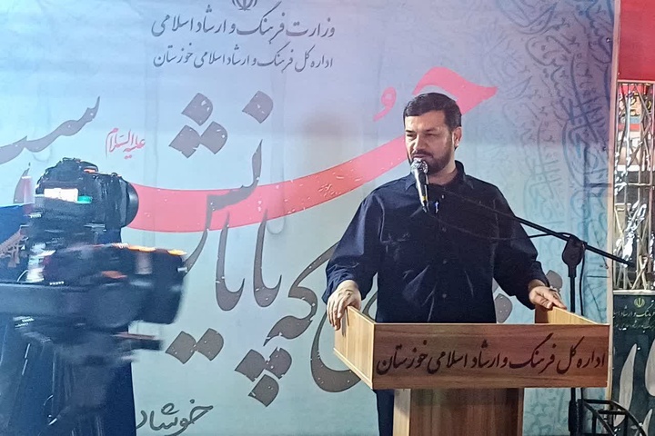 هنرمندان با بهره‌گیری از زبان اثرگذار هنر و ادبیات فرهنگ عاشورا را تبیین کنند