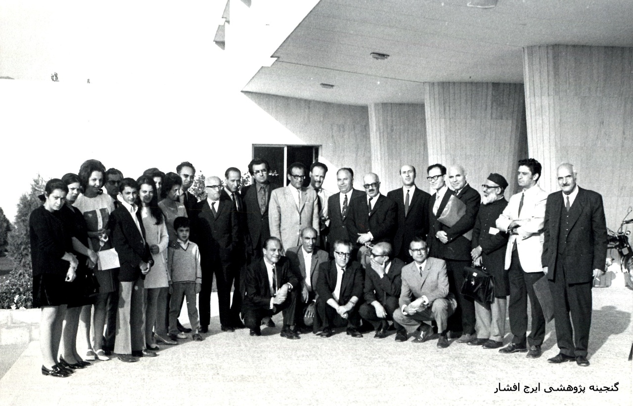 مشتری پروپاقرص کتابفروش‌های دوره‌گرد