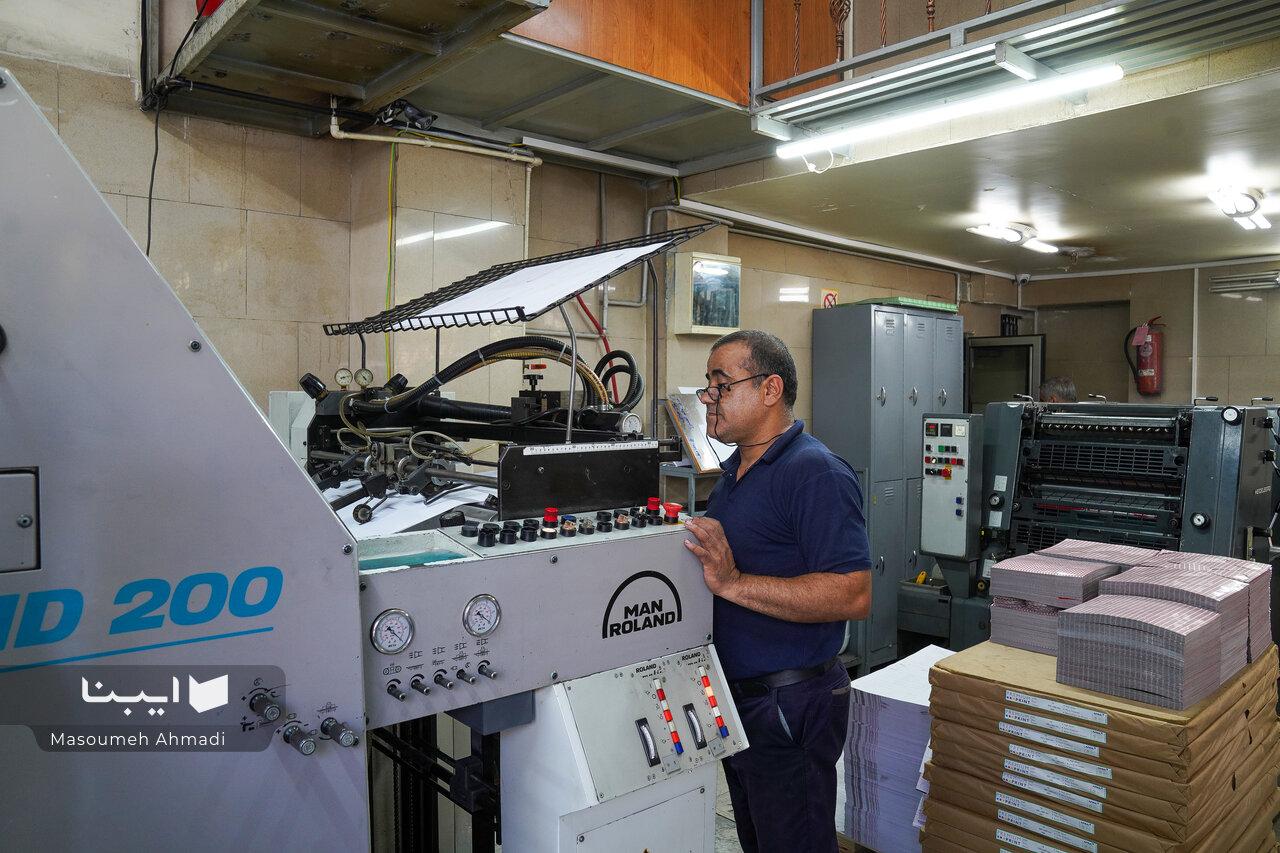 افزایش ادامهدار قیمت کاغذ و سرگردانی بازار