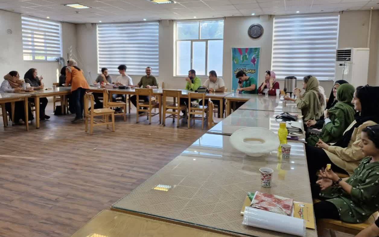 کتاب «سر بر خاک دهکده» خوانش و نقد شد