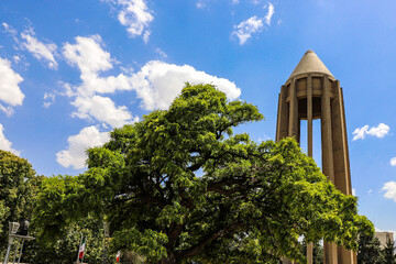 آرامگاه بوعلی‌سینا؛فیلسوف جاویدان مشرق زمین