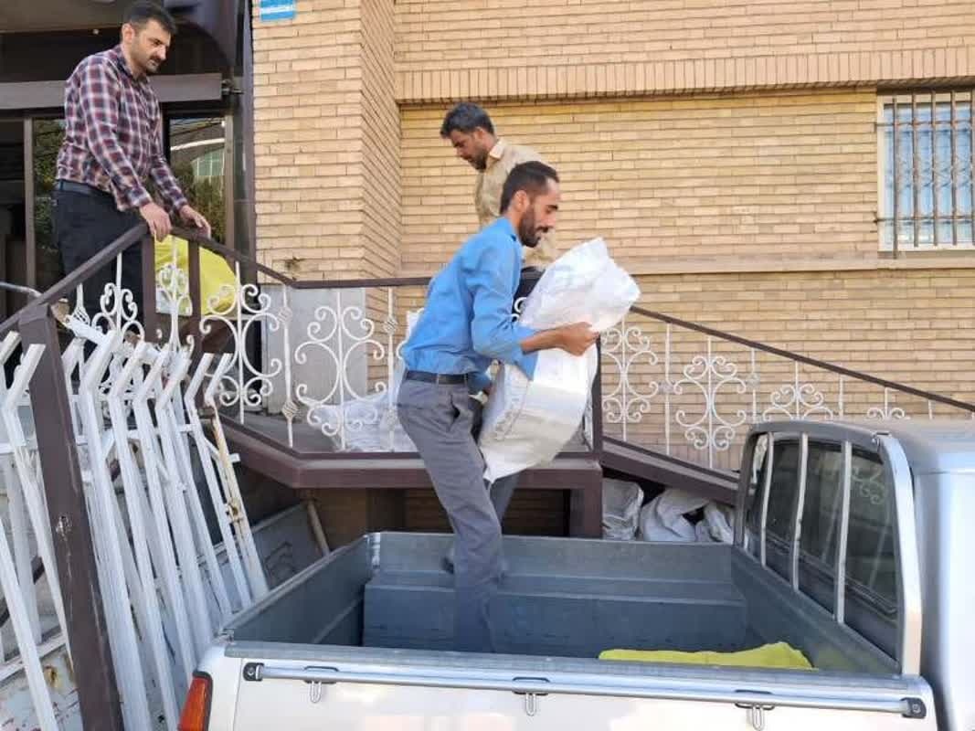 انتقال بیش از ۳ هزار نسخه کتاب از سازمان صمت همدان به کتابخانه ملی ایران