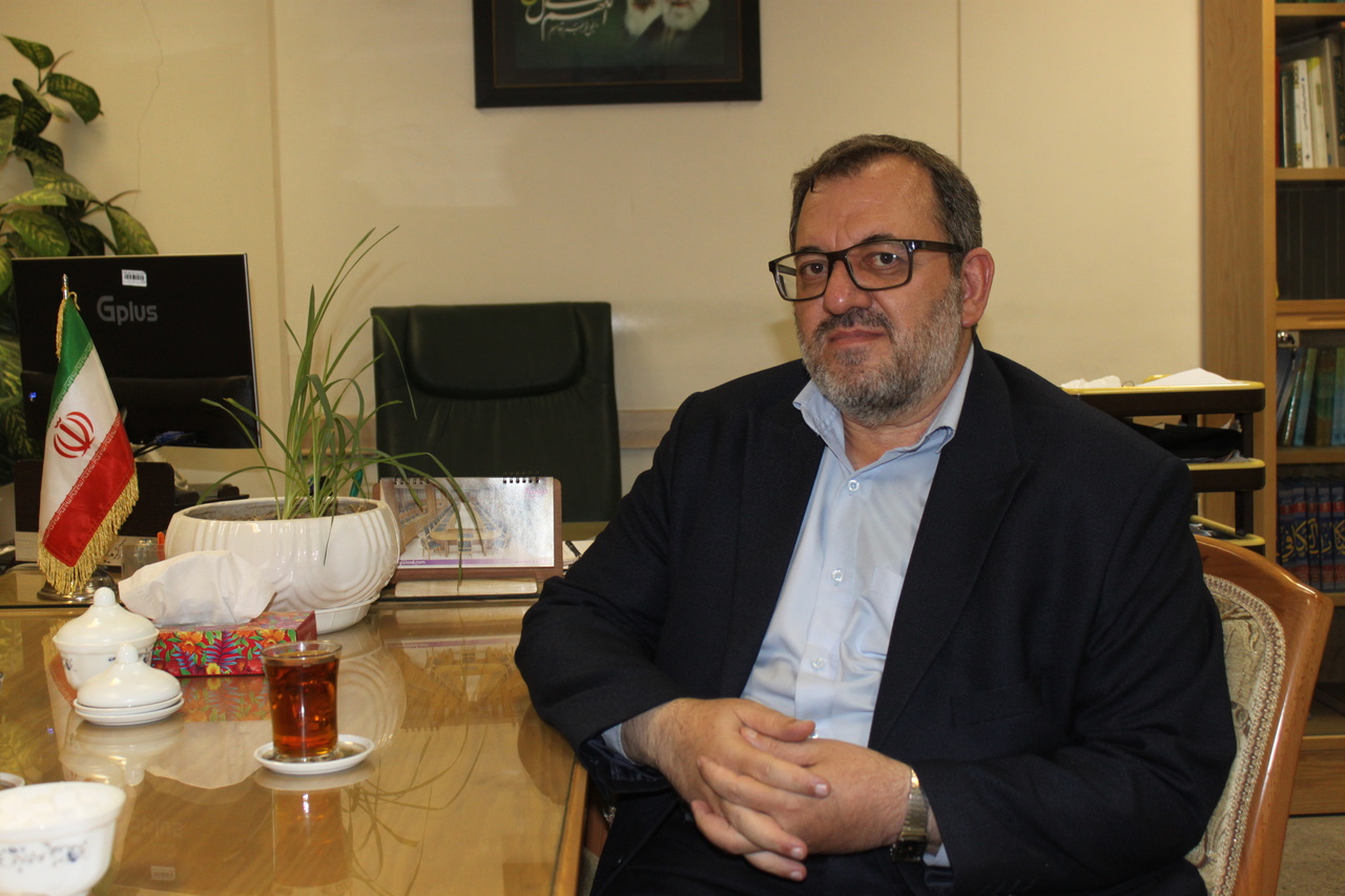 کتابخانه بروجردی؛ گنجینه بزرگ علمی ایران/ چه کسانی کتابهای خود را وقف کتابخانه مسجد اعظم کردند؟