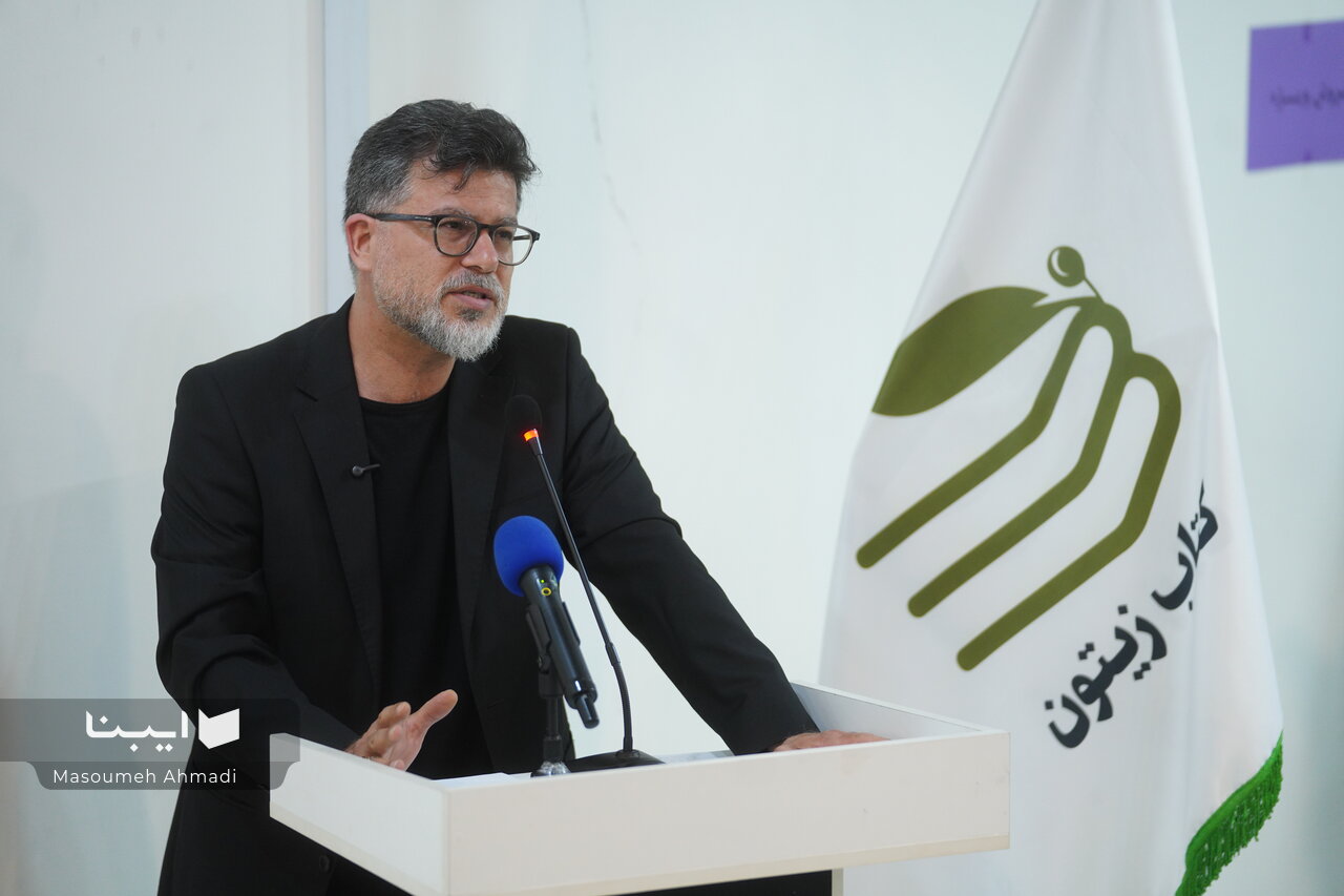 صدها کتاب هم درباره حضرت محمد(ص) نوشته شود هنوز کافی نیست