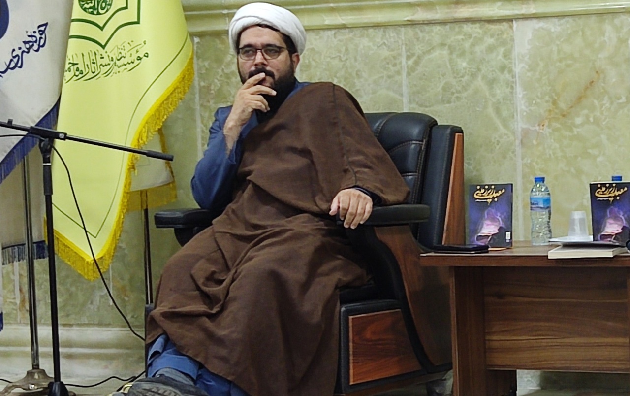 برخی نویسندگان هنوز برای نوجوانان دهه ۶۰ می‌نویسند/ پرهیز از نگاه ساده انگارانه به ادبیات نوجوان
