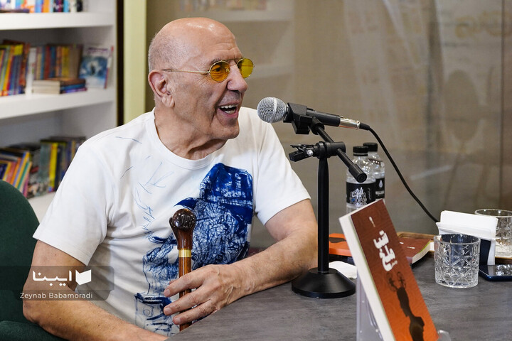 رونمایی رمان «شب ملخ»