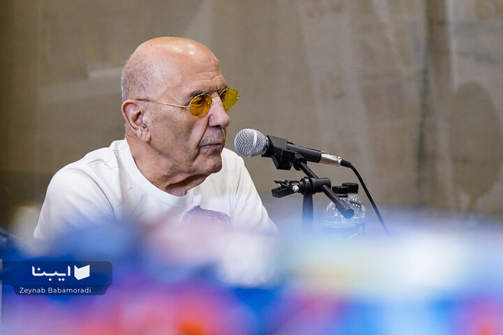 رونمایی رمان «شب ملخ»