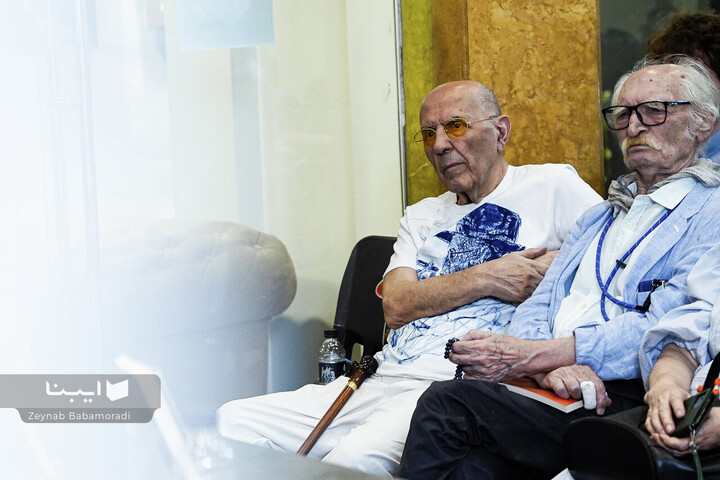 رونمایی رمان «شب ملخ»