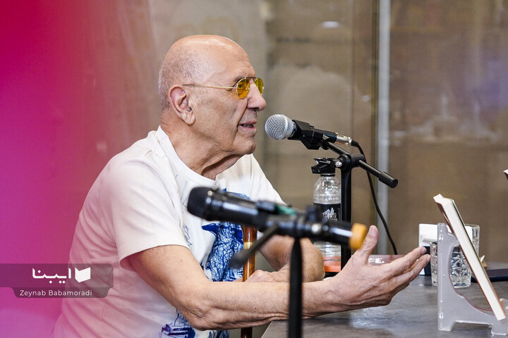 رونمایی رمان «شب ملخ»