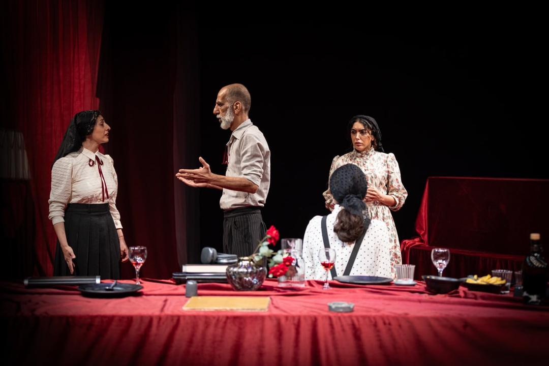 نمایش «قبیلهها» نقدی بر هر نوع تعصب است / تائیدی بر نظریه لکان درباره زبان و قدرت