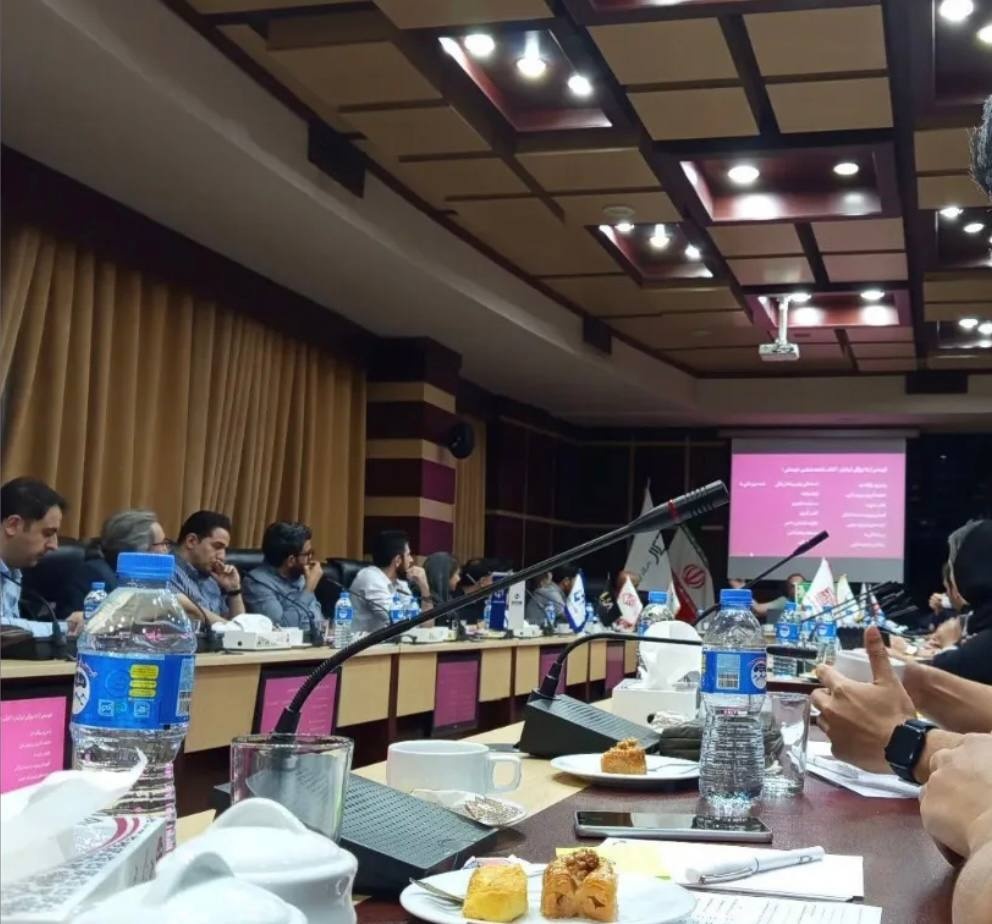 تحلیل کتاب «جامعهشناسی خودمانی»/ از ماست که برماست