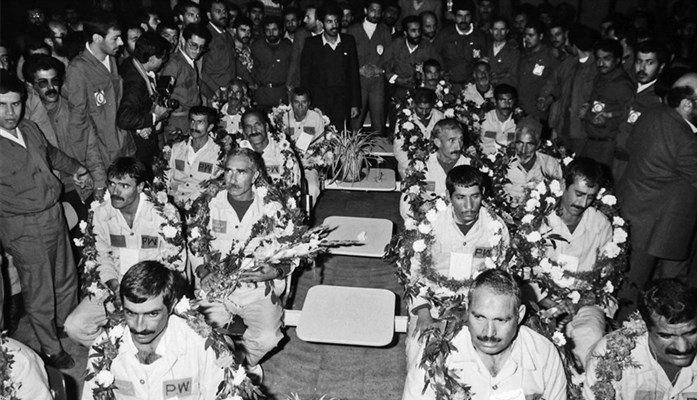 فراتر از سیم خاردار: خودشکوفایی آزادگان در اسارت بر اساس نظریه‌های روان‌شناختی