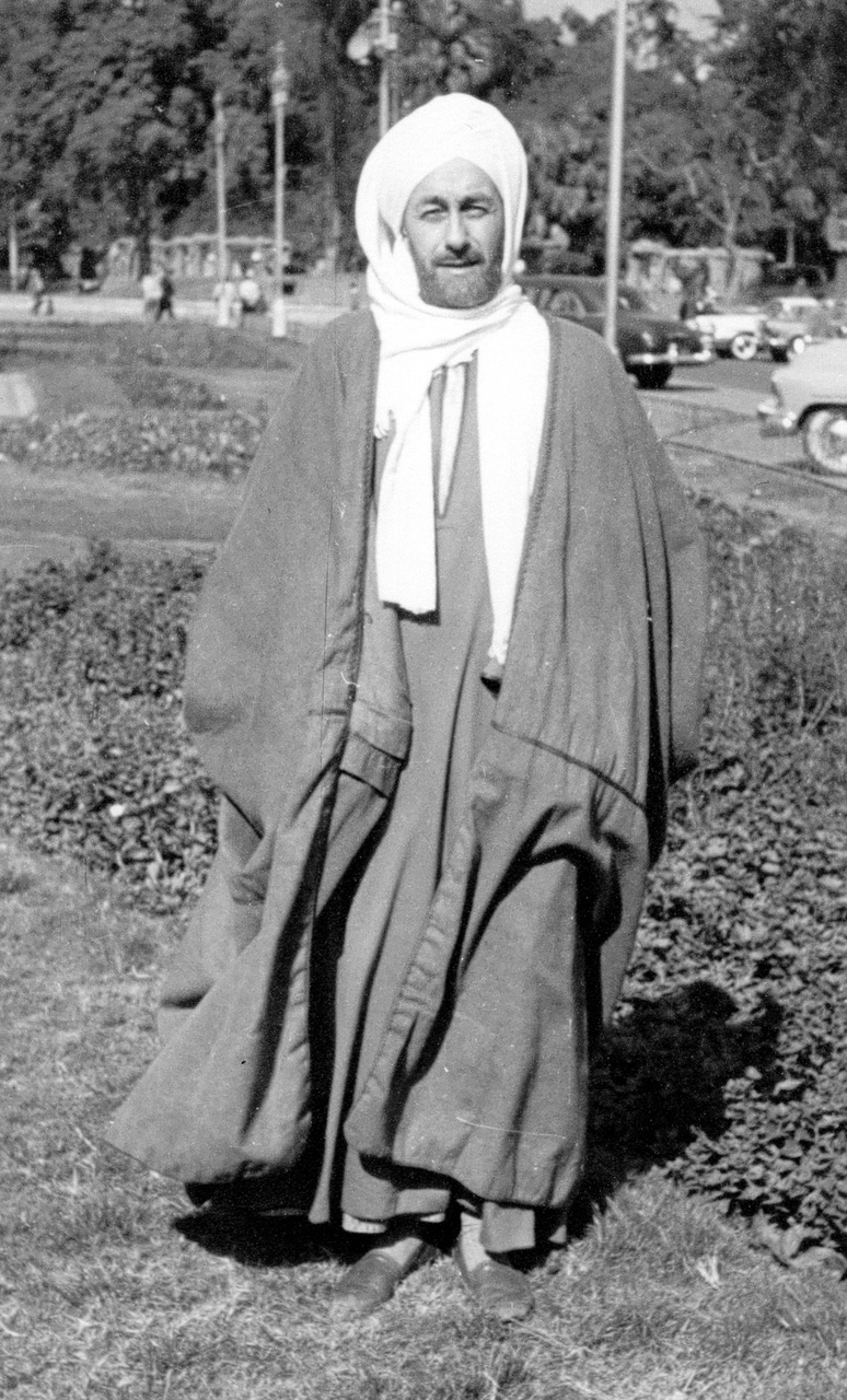 خدا پیامبر(ص) را محبوب دلها کرده است