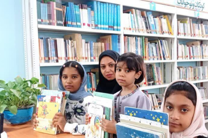 بیش از ۳ هزار عنوان کتاب به مراکز فرهنگی و هنری کانون هرمزگان ارسال شد