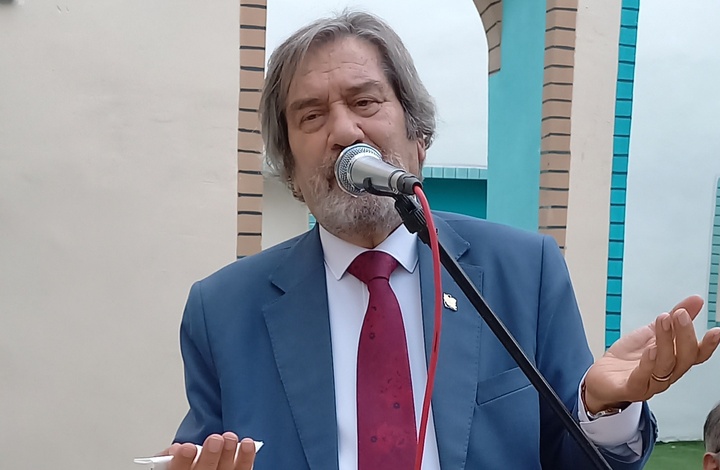 پرواز با دو بال حماسه و عرفان در منطق‌الطیر عطار