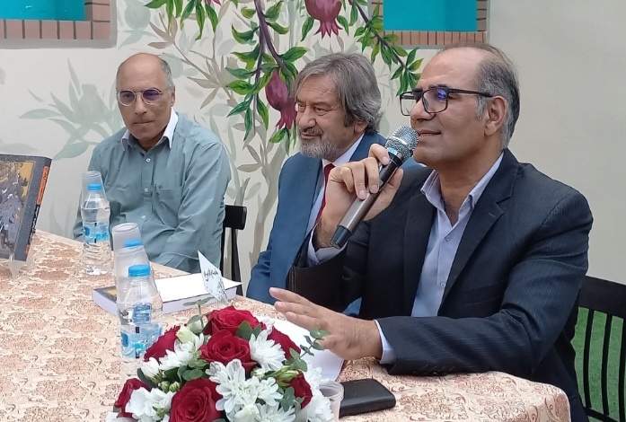 پرواز با دو بال حماسه و عرفان در منطقالطیر عطار