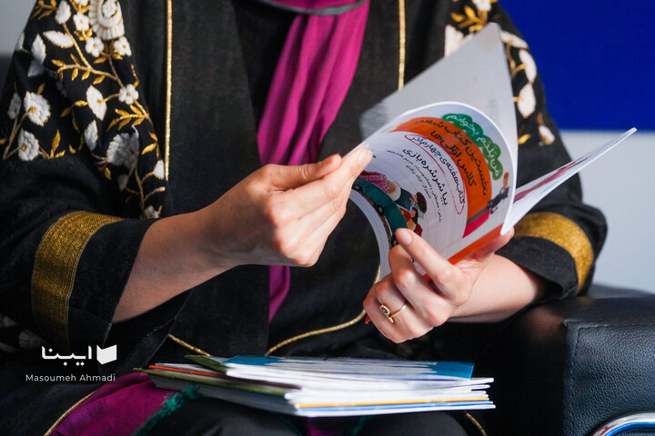 نشست ارزیابی کتاب‌های کودک با محوریت آموزش الفبا