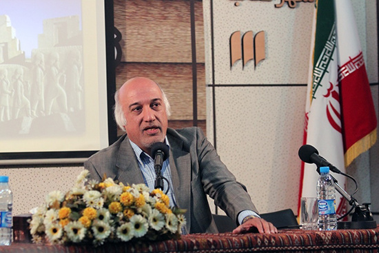 پیکر موسی اسوار در قطعه نام‌آوران بهشت زهرا(س) آرام می‌گیرد