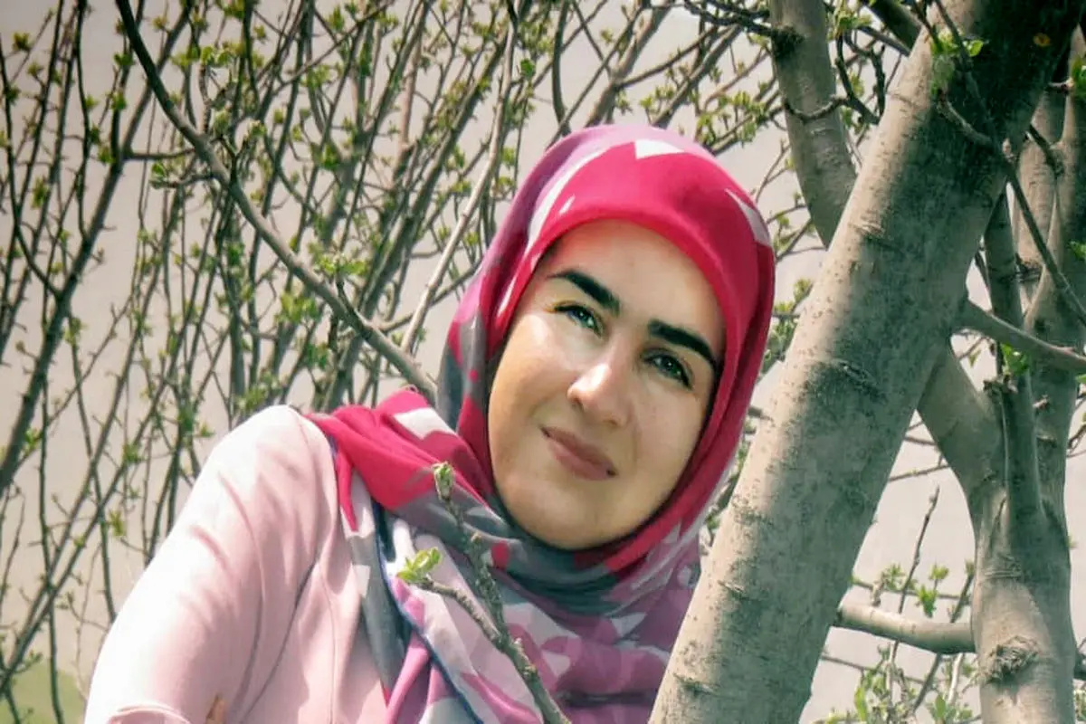 زینب اکبری شاعر کرمانشاهی درگذشت