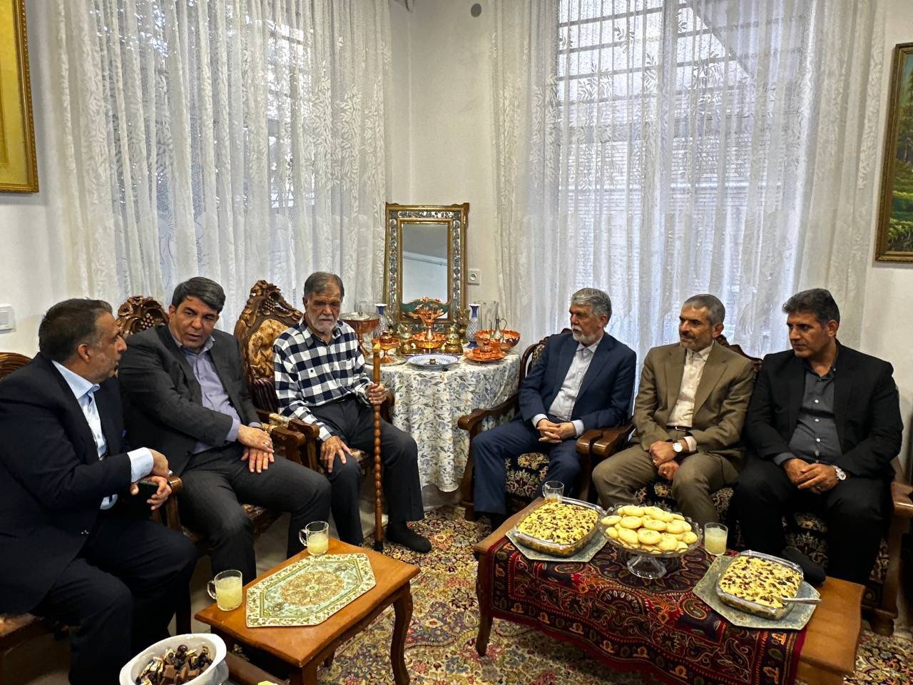 دیدار وزیر فرهنگ و ارشاد اسلامی با ۲ تن از پیشکسوتان هنری و قرآنی کرمان